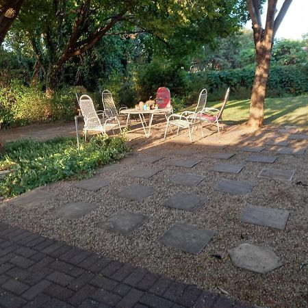 Credo Guest House Блоемфонтейн Екстериор снимка