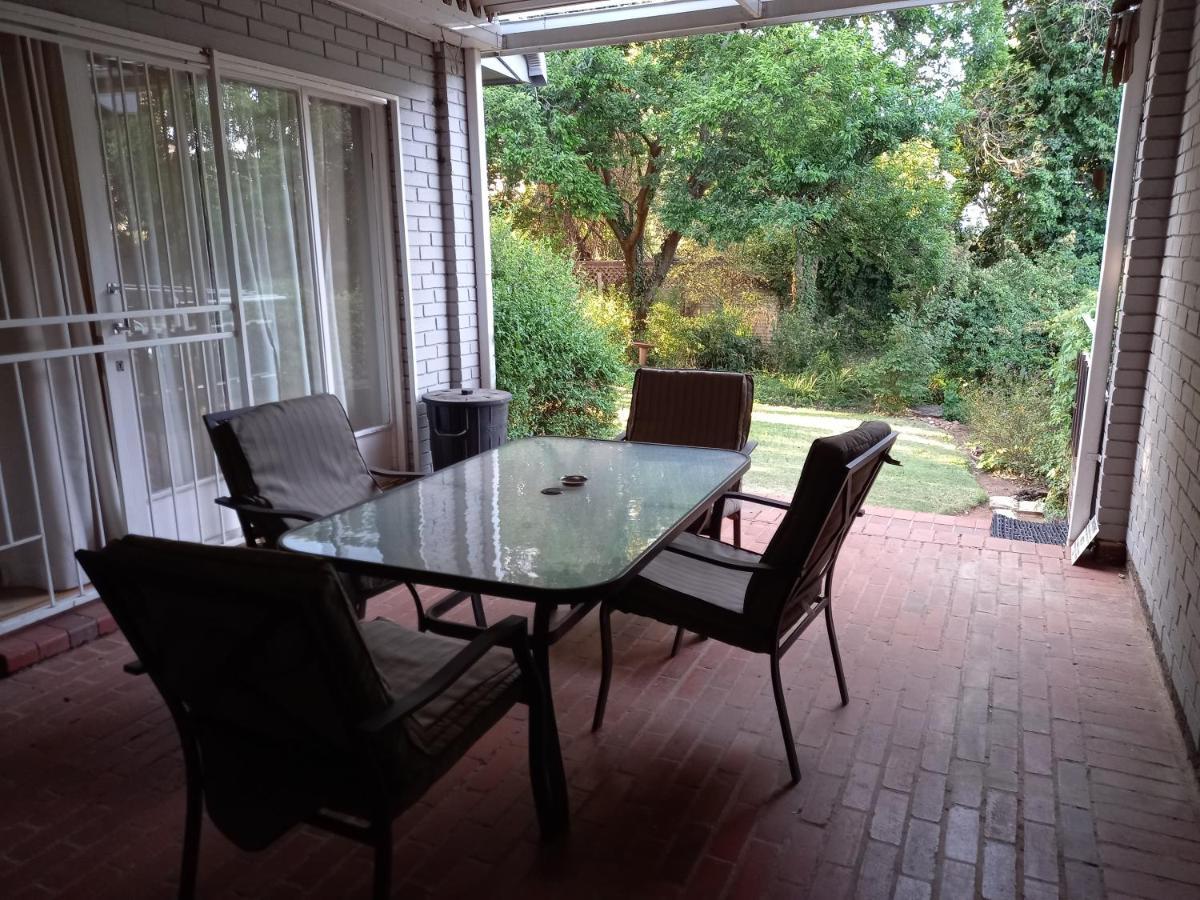 Credo Guest House Блоемфонтейн Екстериор снимка