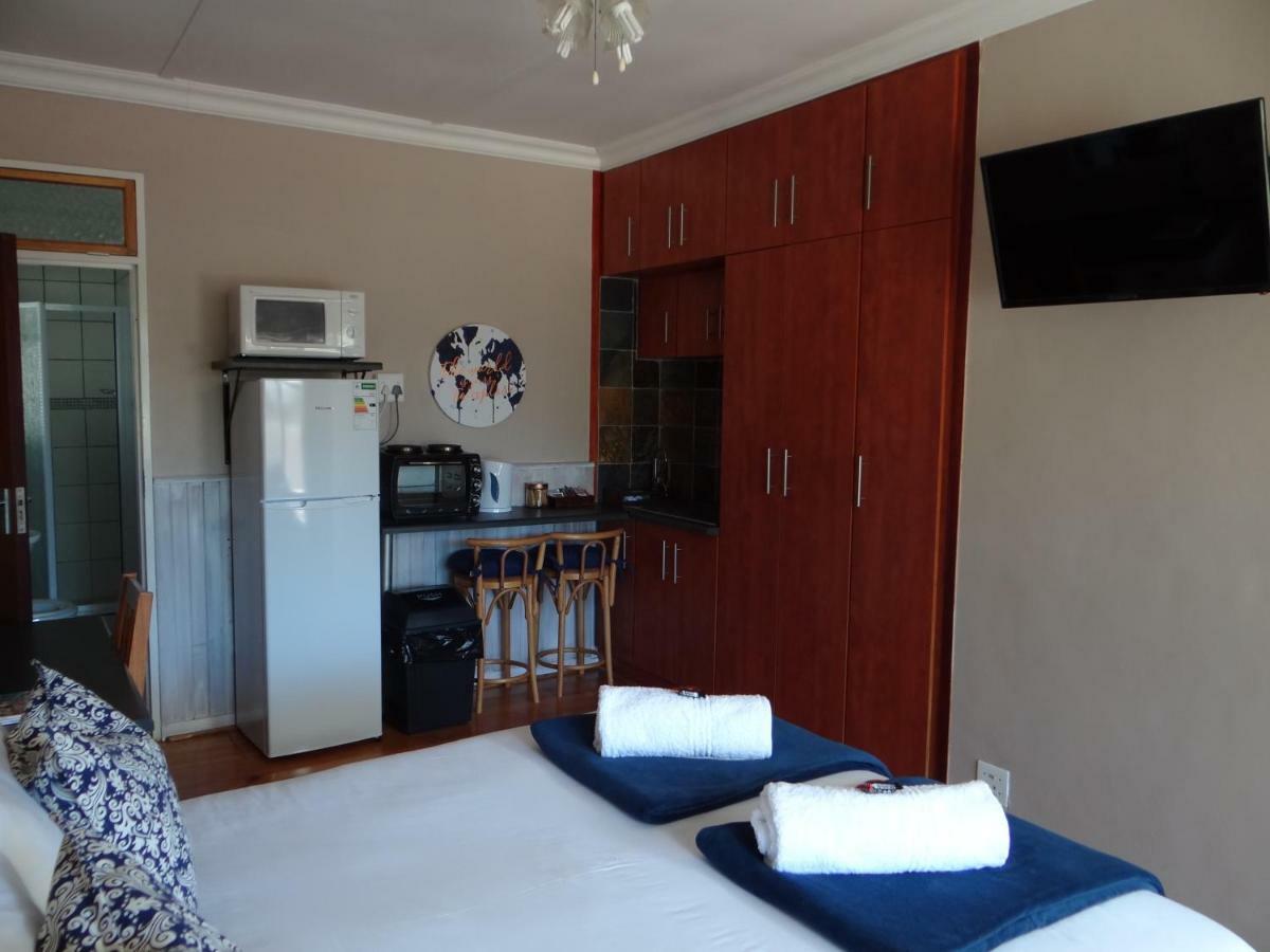Credo Guest House Блоемфонтейн Екстериор снимка