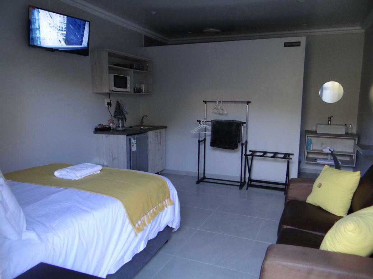 Credo Guest House Блоемфонтейн Екстериор снимка
