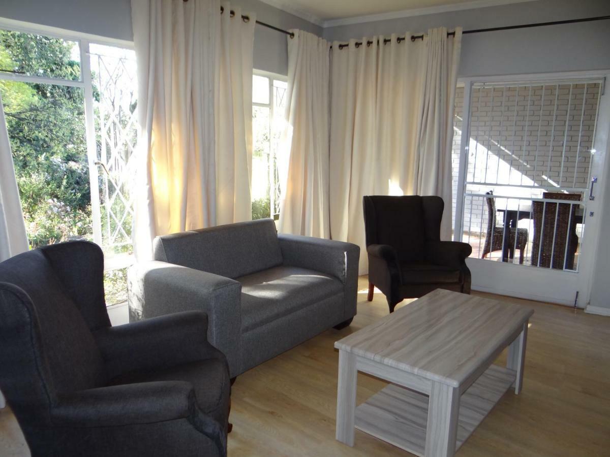 Credo Guest House Блоемфонтейн Екстериор снимка